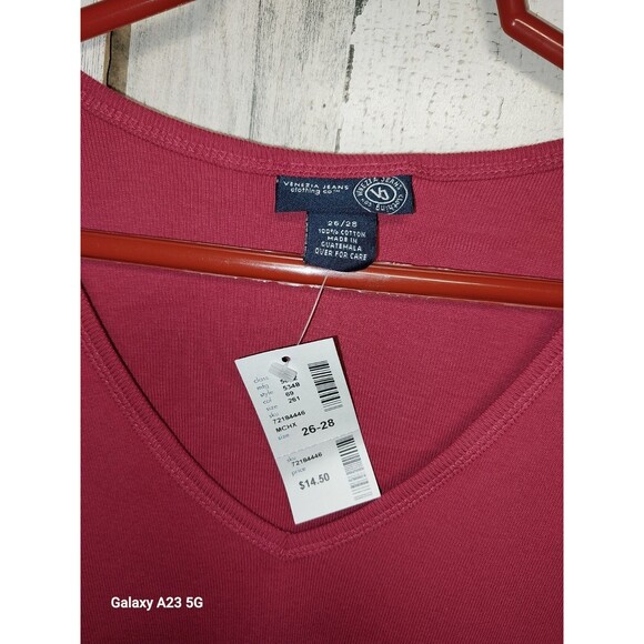 Venezia 26/28 Red V Neck Short Sleeve Tee NWT - Picture 3 of 6